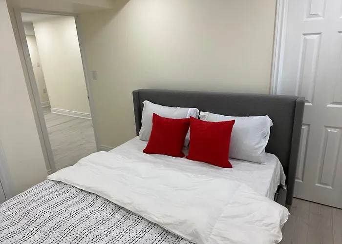 Comfortable Basement Home In Oakville, Ontario , Canada