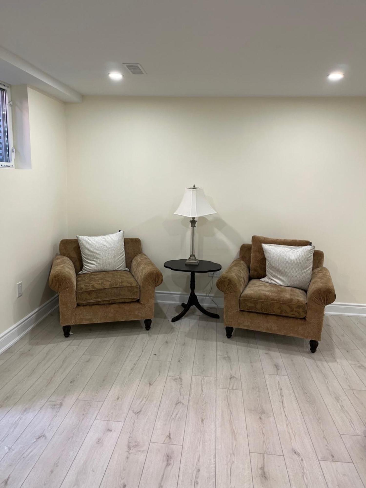 Apartment Comfortable Basement In Oakville, Ontario , Canada Oakville