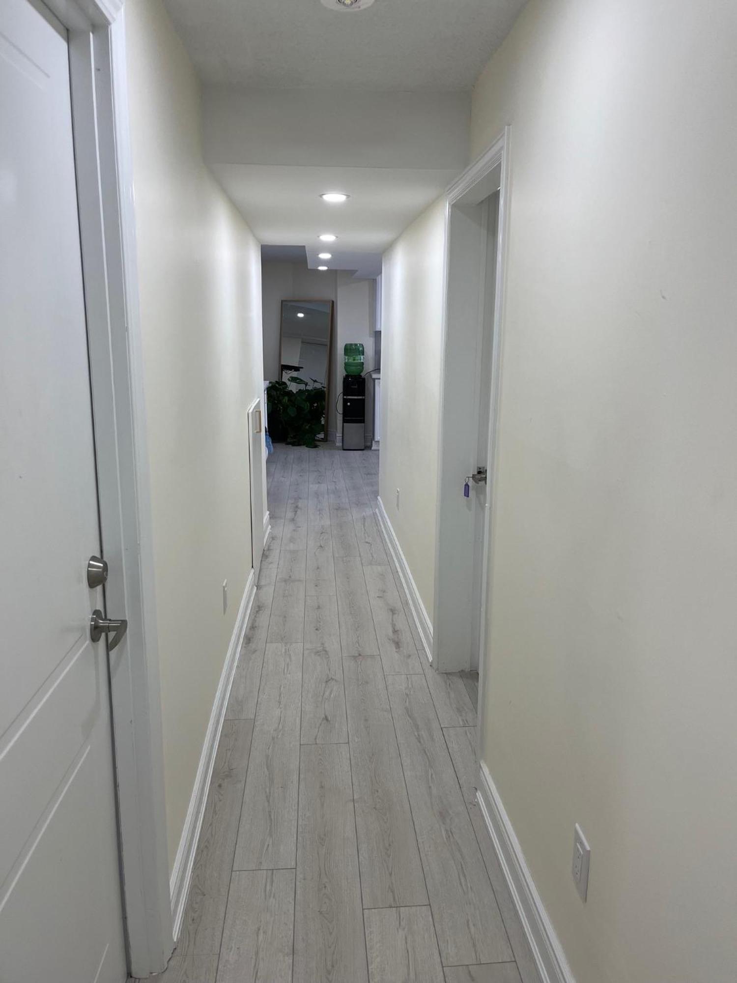 Comfortable Basement In Oakville, Ontario , Canada Apartment Oakville