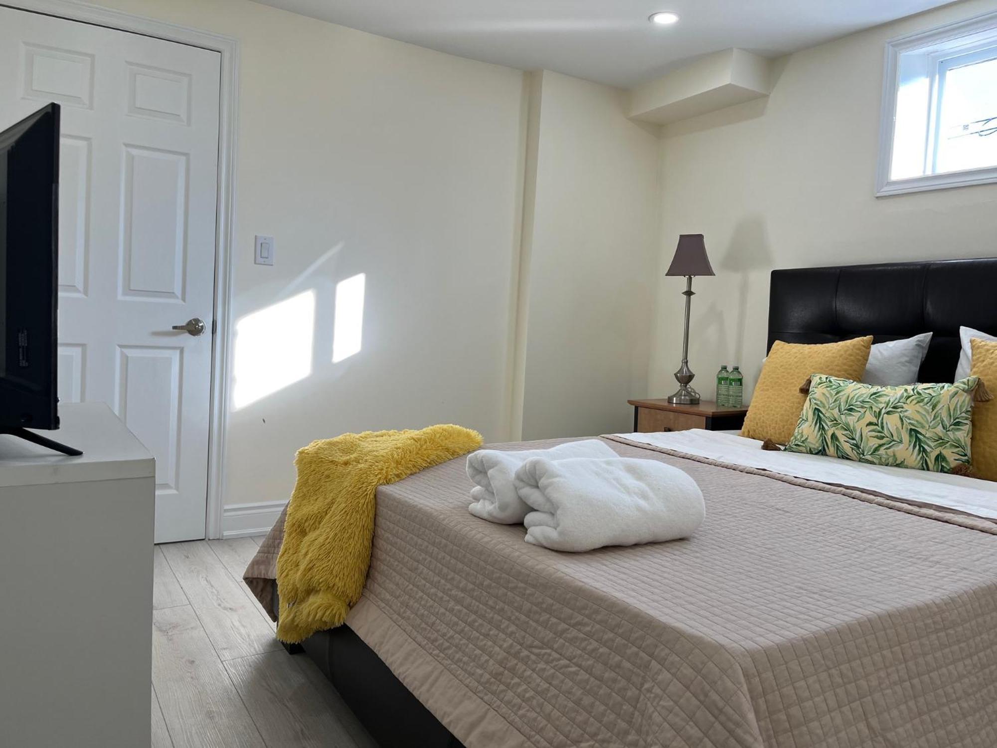 Comfortable Basement In Oakville, Ontario , Canada * Oakville